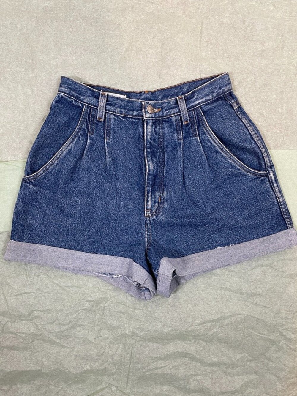 BILL BLASS Vintage high-rise denim shorts, 100% cotton